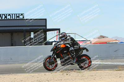media/May-06-2024-Moto Forza (Mon) [[b33359f27d]]/2-Intermediate/Session 4 Front Straight Speed Pans/